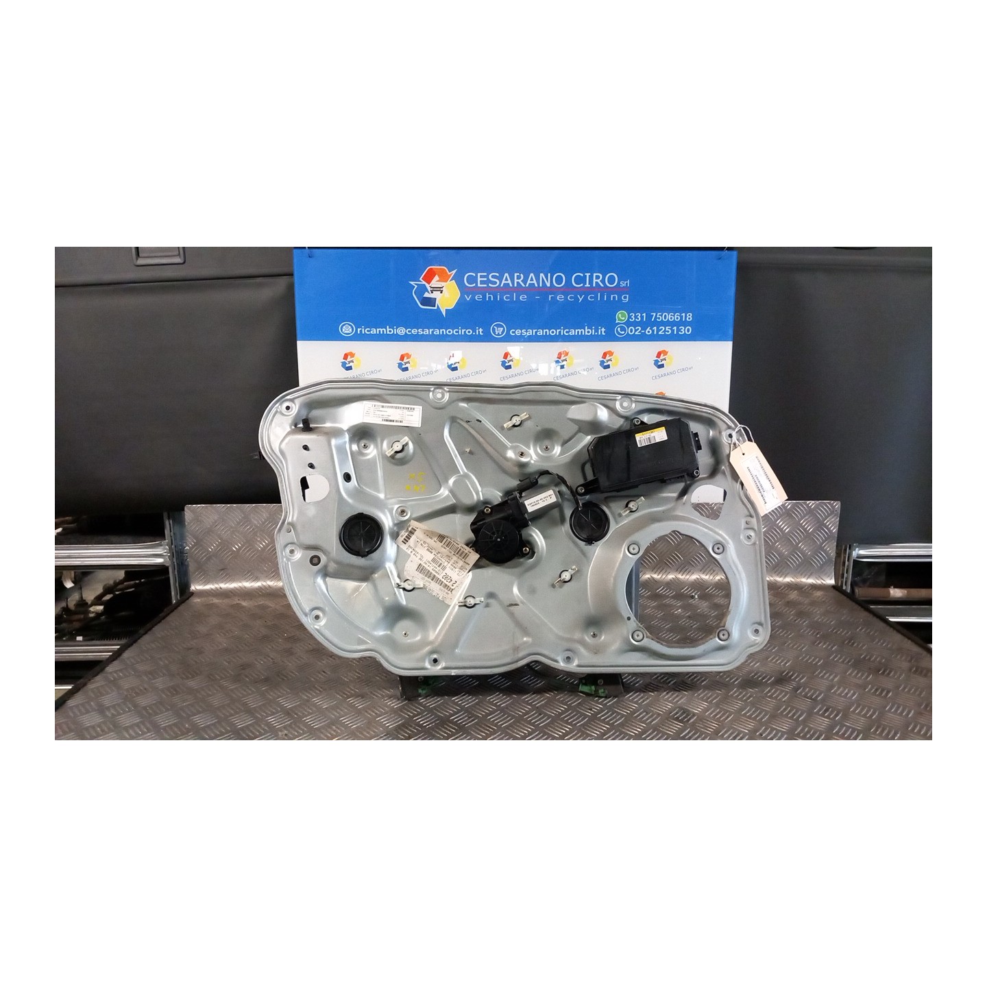 ALZACRISTALLO ELETTR. PORTA ANT. SX. 117 FIAT STILO (2C) (09/01-11/03) 192A1000 46831655