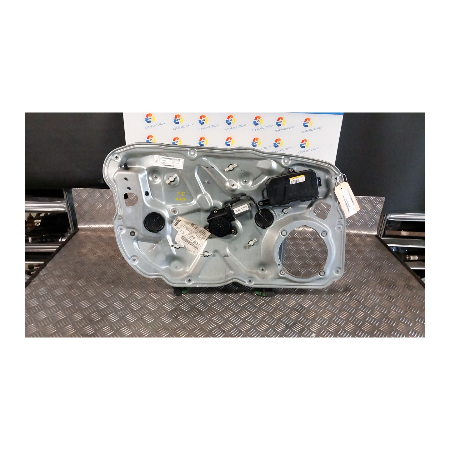 ALZACRISTALLO ELETTR. PORTA ANT. SX. 117 FIAT STILO (2C) (09/01-11/03) 192A1000 46831655