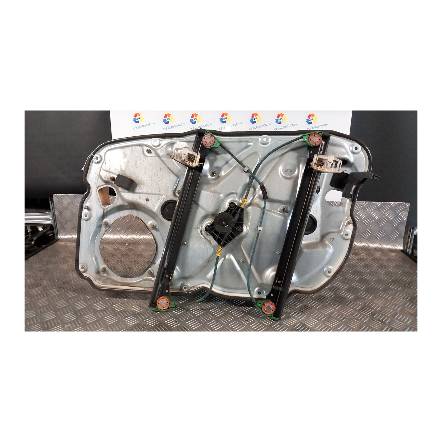 ALZACRISTALLO ELETTR. PORTA ANT. SX. 117 FIAT STILO (2C) (09/01-11/03) 192A1000 46831655