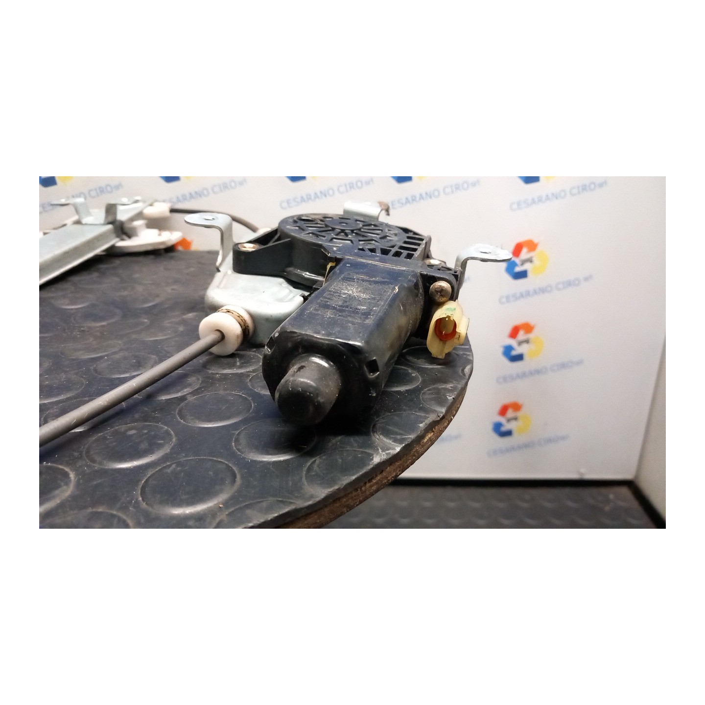 ALZACRISTALLO ELETTR. PORTA ANT. SX. 002 HYUNDAI ATOS PRIME (12/99-09/03) G4HC 8240306010