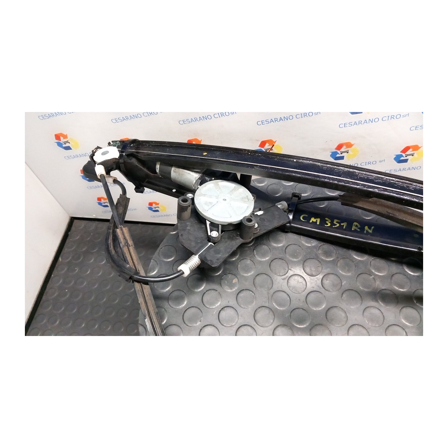 ALZACRISTALLO ELETTR. PORTA ANT. CON MOTORINO DX. 065 CHRYSLER VOYAGER/GRAND VOYAGER (04/01-0 25L K05135250AA