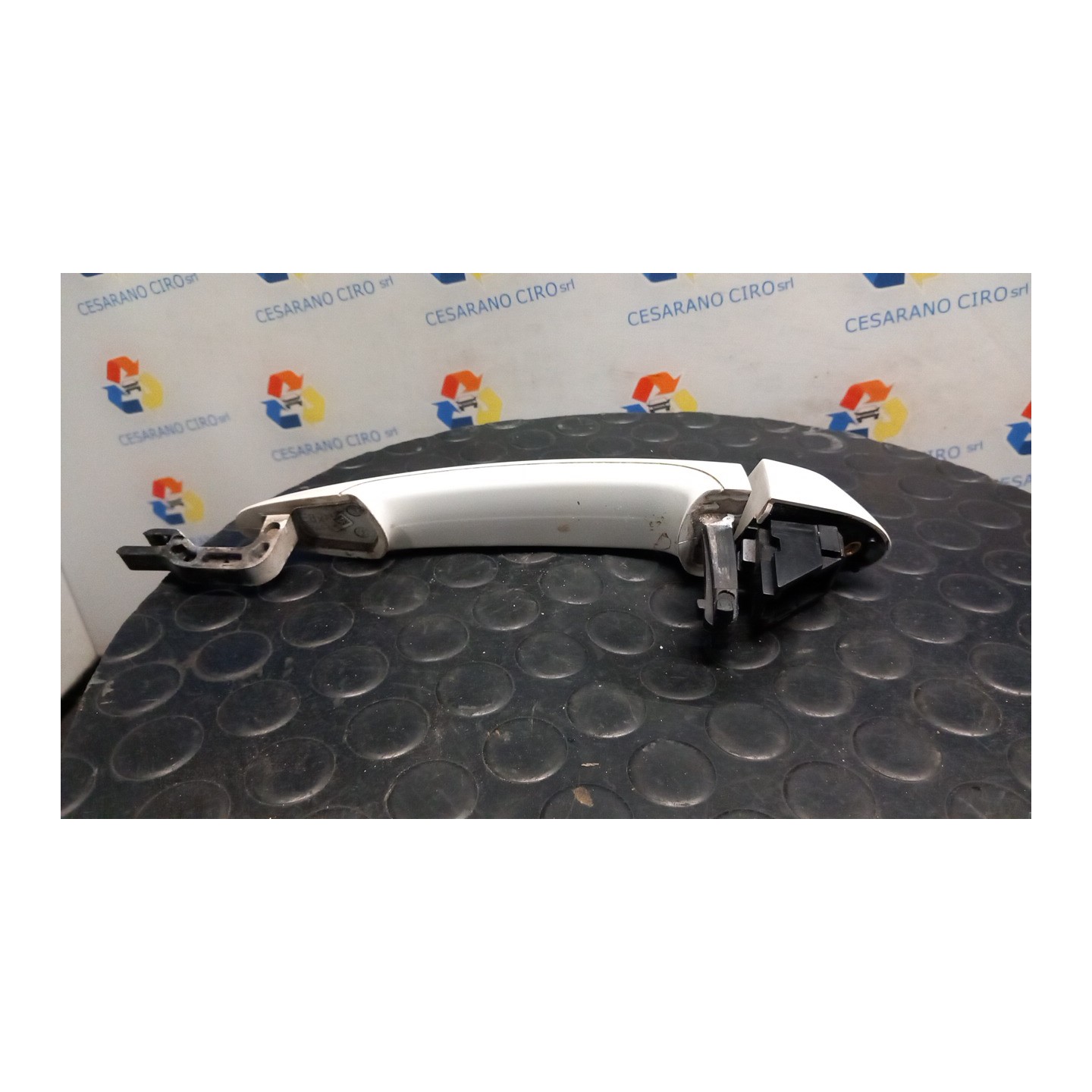 MANIGLIA PORTA POST. 01/08- DX. 073 BMW SERIE 1 (E81/E87) (03/07-12/12 N47D20C 51210445182