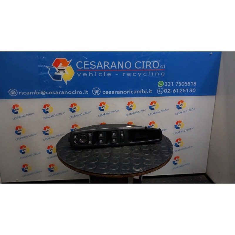 BLOCCO COMANDI ALZACRISTALLI E RETROVISORI EST. 090 RENAULT SCENIC 3A SERIE (04/09-10/13) K9KJ8 809610014R