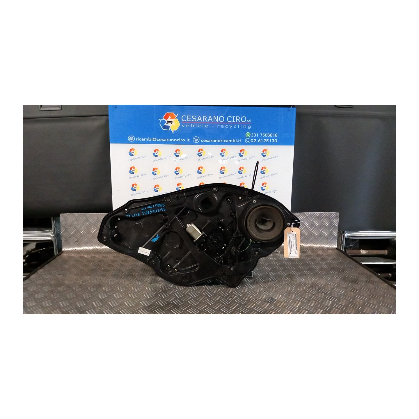 ALZACRISTALLO ELETTR. PORTA POST. DX. 107 ALFA ROMEO GIULIETTA (6Q) (02/16-) 940B4000 71754421