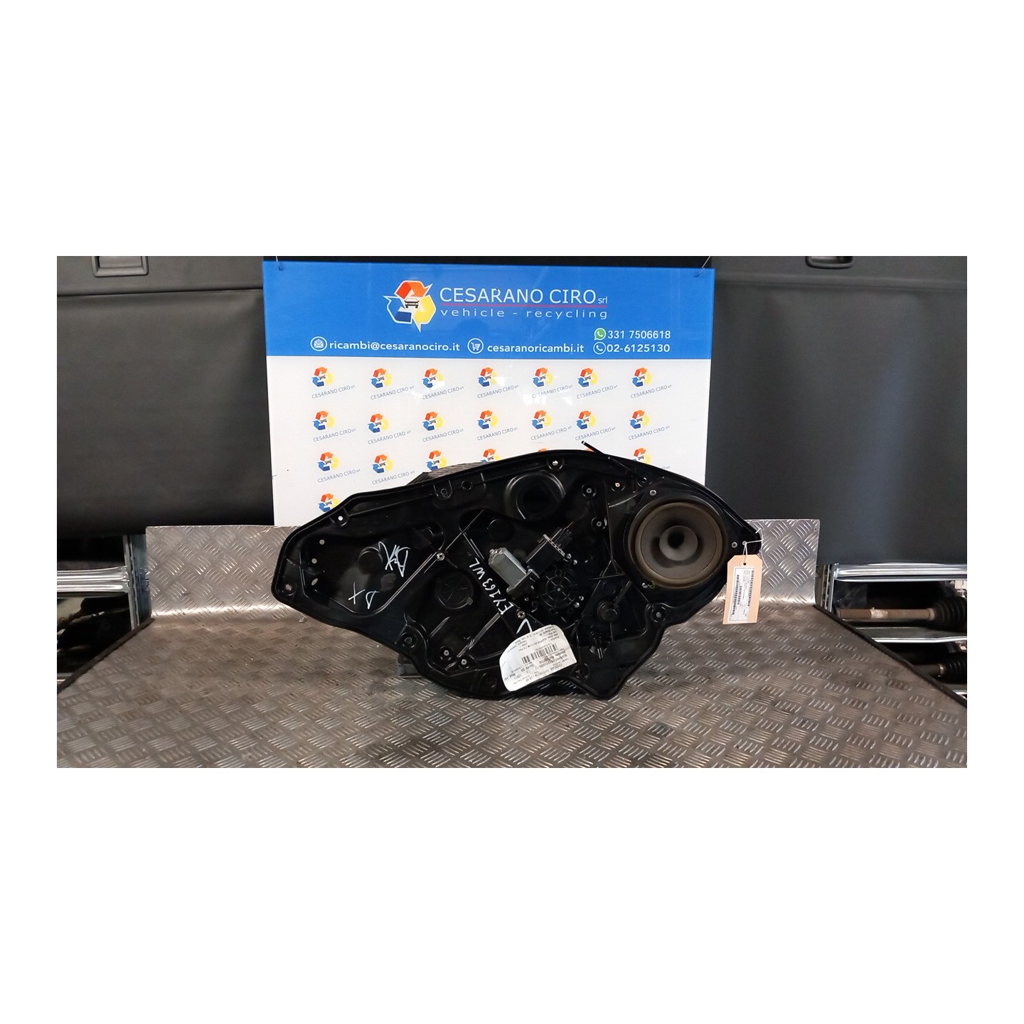 ALZACRISTALLO ELETTR. PORTA POST. DX. 108 ALFA ROMEO GIULIETTA (6Q) (02/16-) 940B4000 71754421