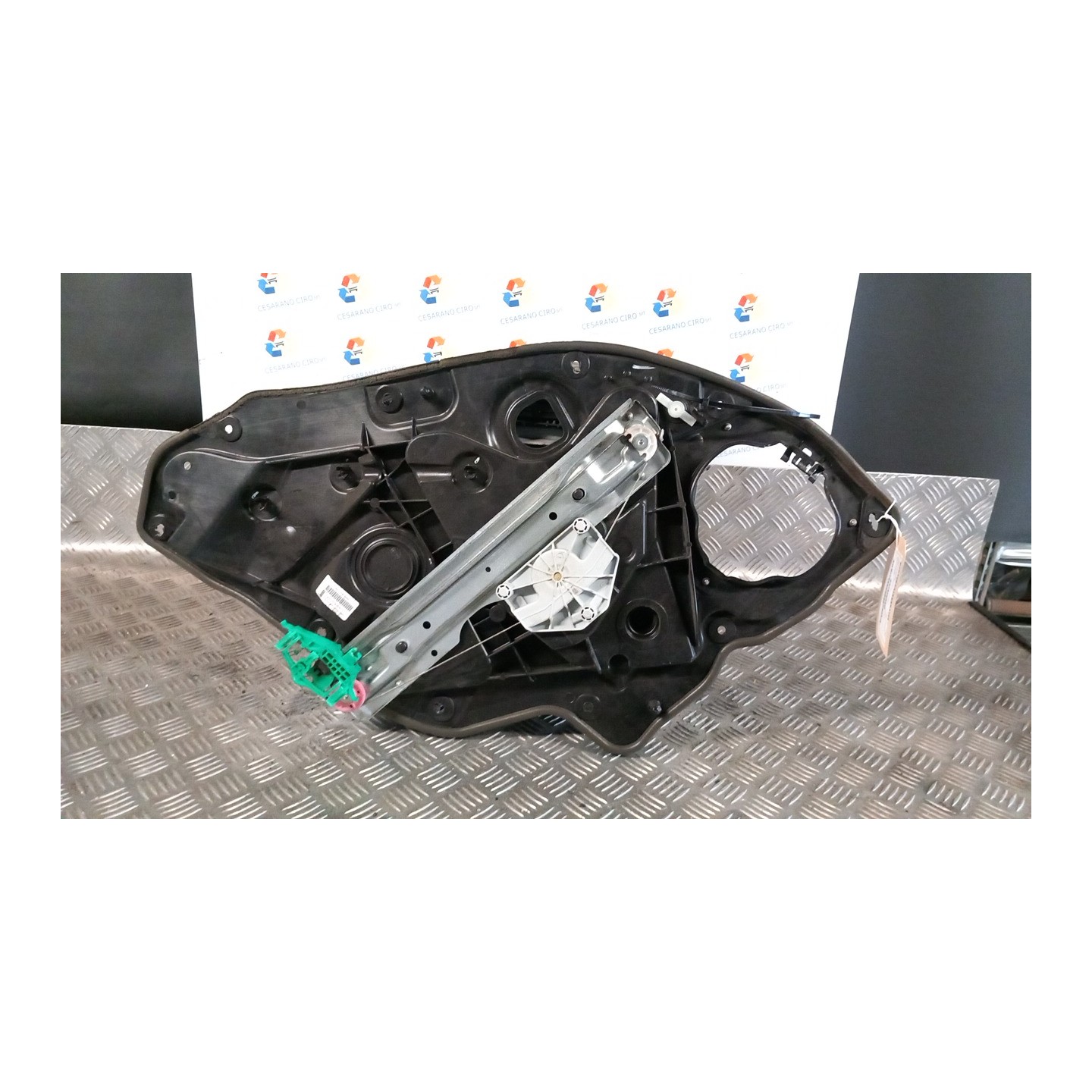 ALZACRISTALLO ELETTR. PORTA POST. SX. 110 ALFA ROMEO GIULIETTA (6Q) (02/16-) 940B4000 71754422