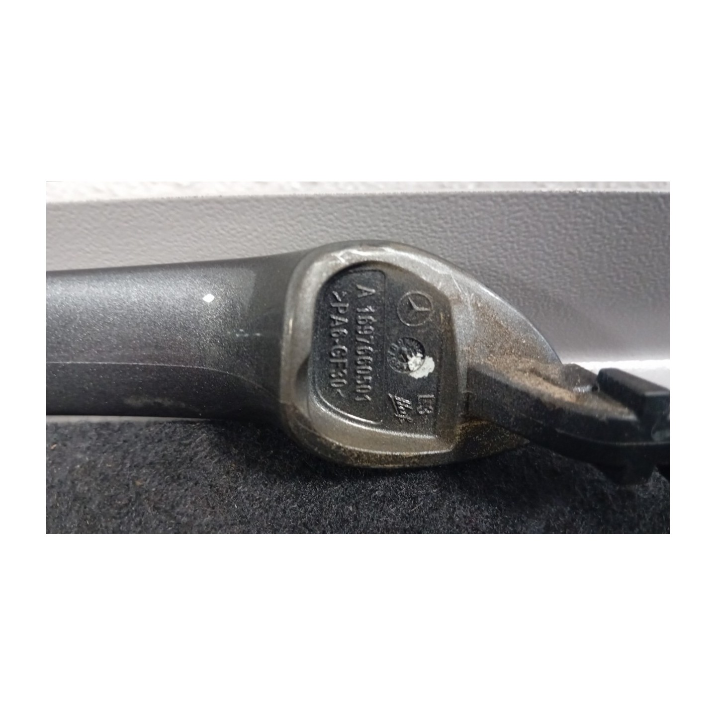 MANIGLIA PORTA POST. SX. 074 MERCEDES-BENZ CLASSE B (T245) (03/05-03/13)  A1697660101