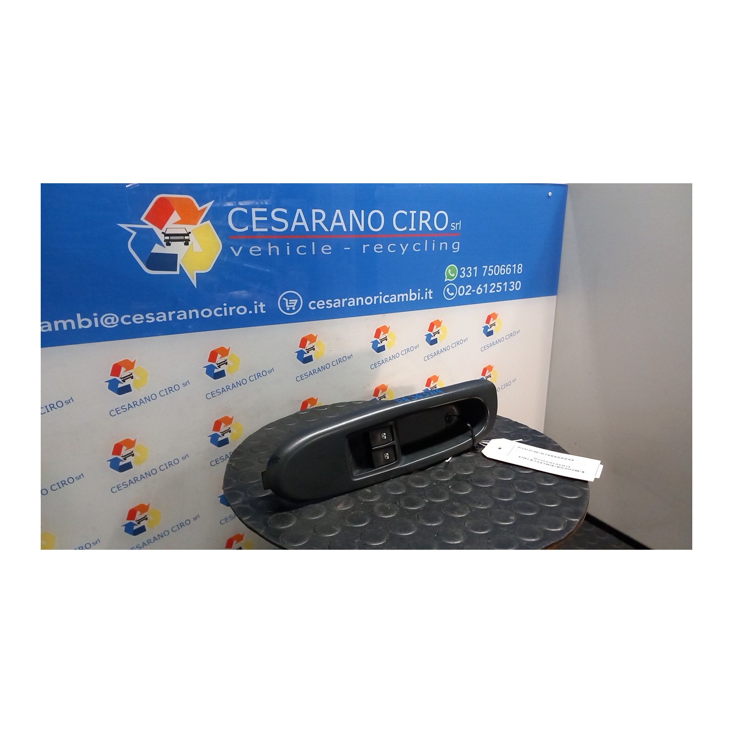 BLOCCO COMANDI ALZACRISTALLI SX. 007 RENAULT CLIO 2A SERIE (05/01-11/10) D4FG7 8200084008