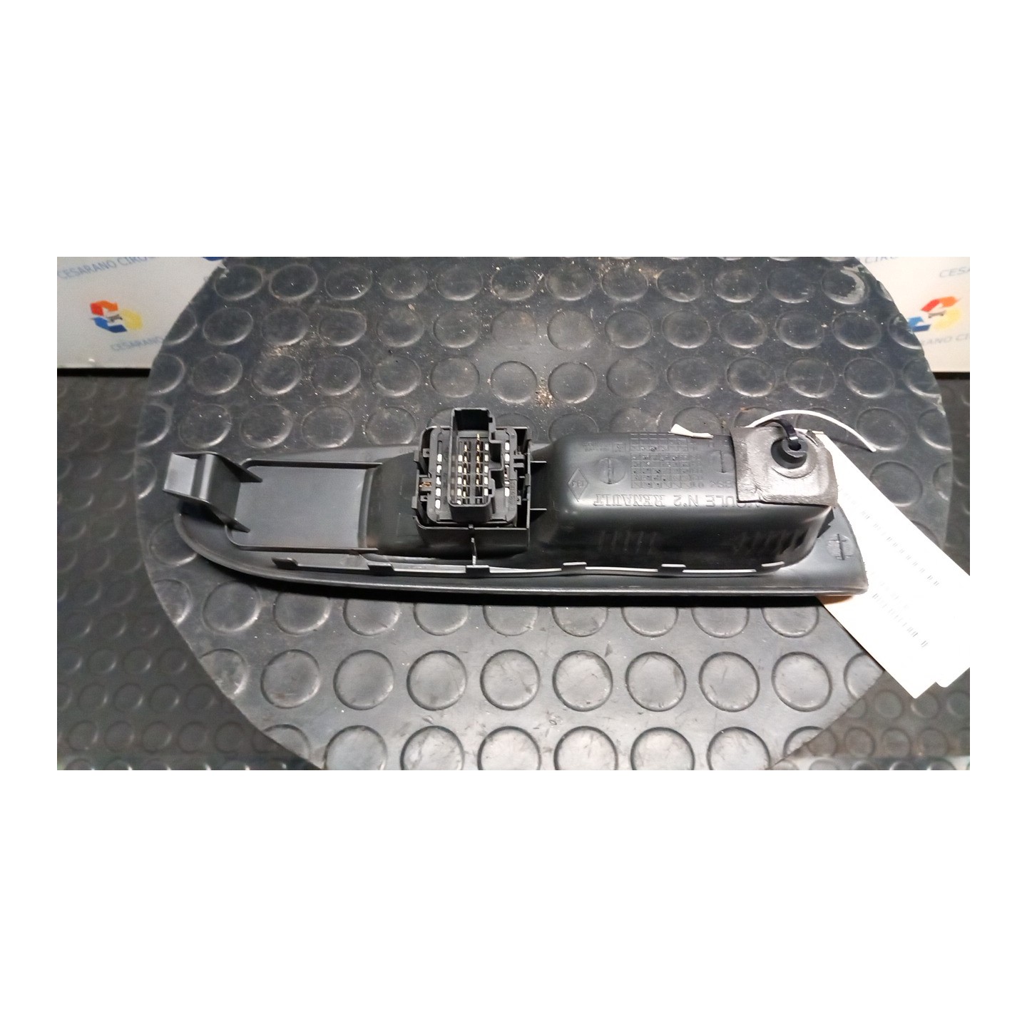 BLOCCO COMANDI ALZACRISTALLI SX. 007 RENAULT CLIO 2A SERIE (05/01-11/10) D4FG7 8200084008