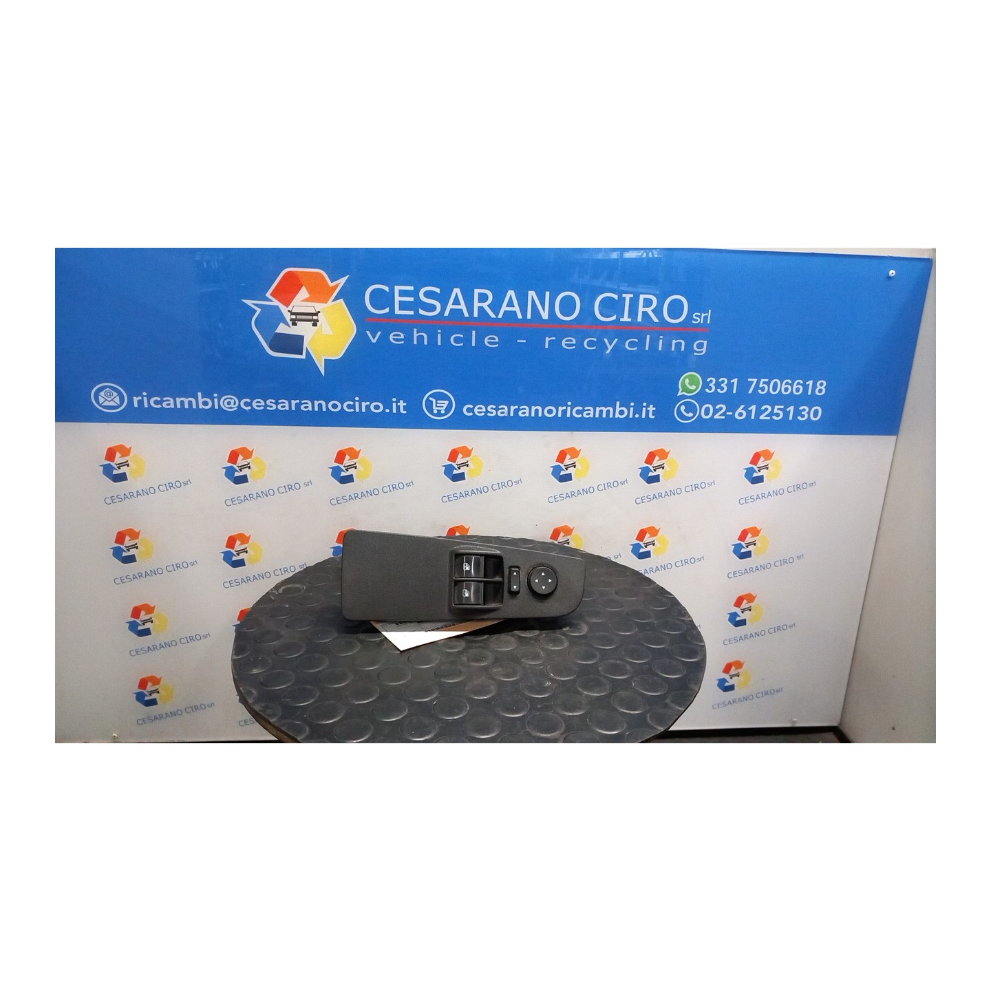 BLOCCO COMANDI ALZACRISTALLI E RETROVISORI EST. SX. 052 FIAT GRANDE PUNTO (2Y) (06/05-12/08 199A4000 735411026