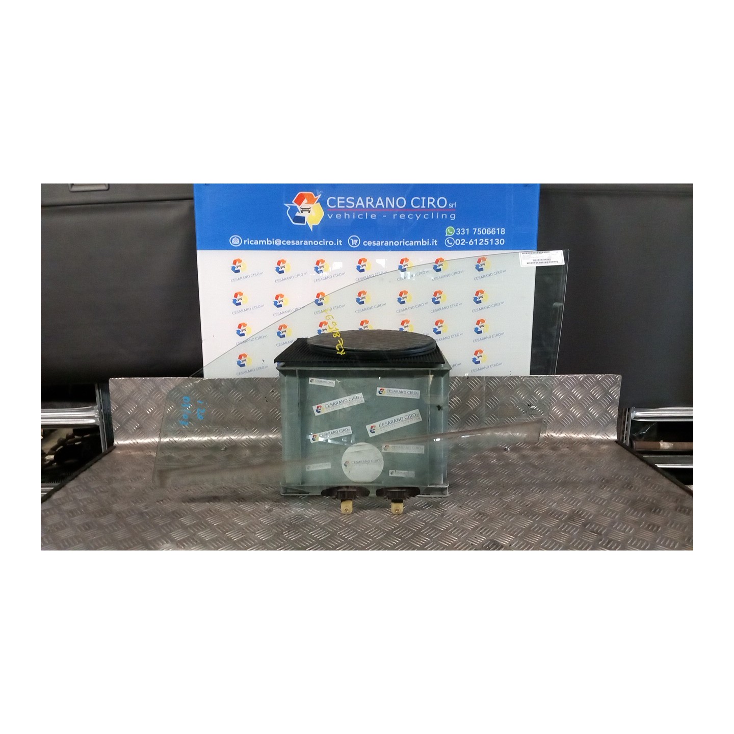 SCENDENTE PORTA ANT. SX. 045 HYUNDAI I20 (11/14-) D3FA 82410C8000