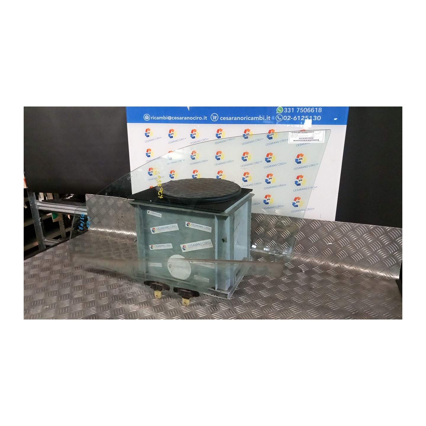 SCENDENTE PORTA ANT. SX. 045 HYUNDAI I20 (11/14-) D3FA 82410C8000