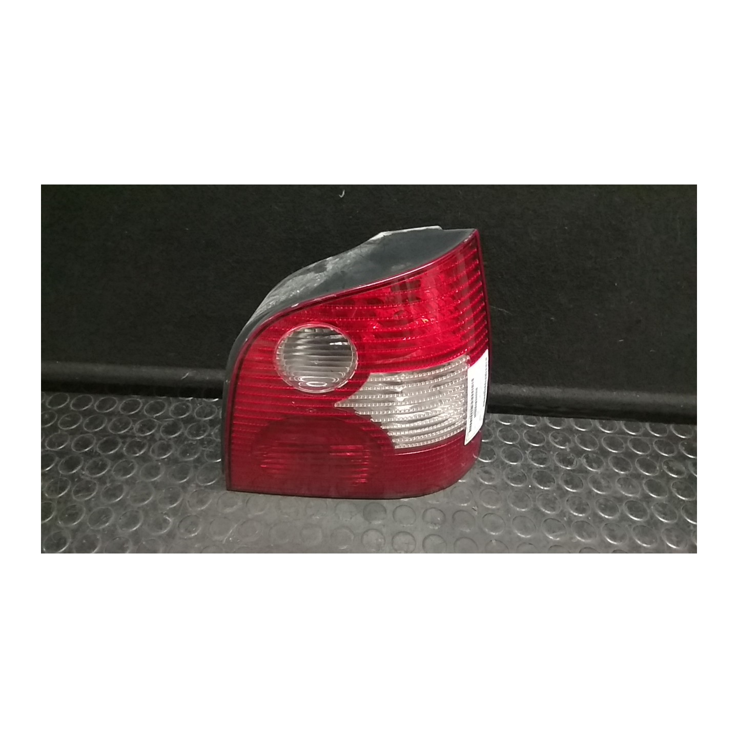 FANALE POST. DX. 013 VOLKSWAGEN POLO (9N) (10/01-03/05) BBY 6Q6945096G