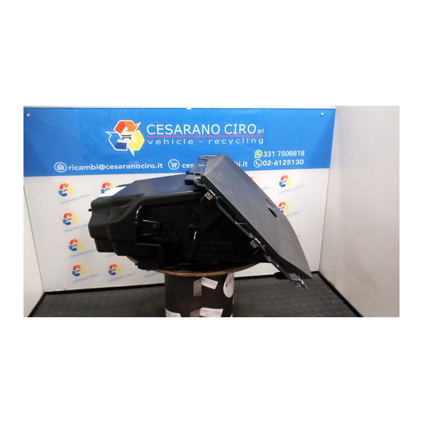 PORTAOGGETTI INF. LAT. CRUSCOTTO 144 RENAULT CLIO 5A SERIE (07/23-) H4DE4 681081375R