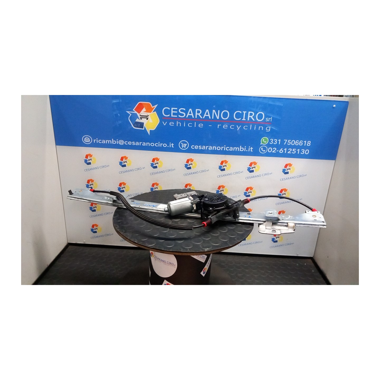 ALZACRISTALLO ELETTR. PORTA ANT. COMPL. DX. 004 IVECO DAILY (02/00-04/06) F1AE0481A 504173866