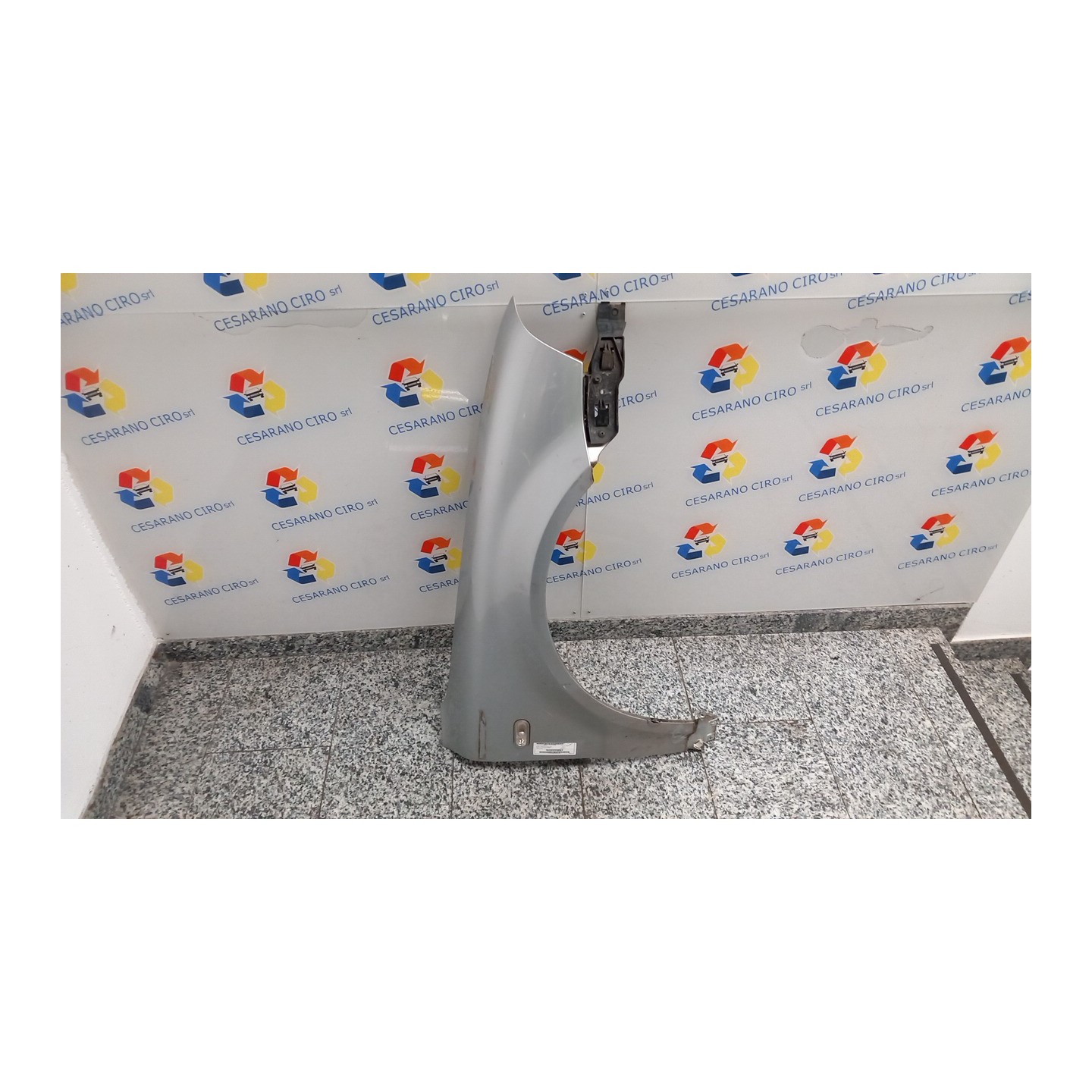 PARAFANGO ANT. DX. 085 VOLKSWAGEN PASSAT (3B) (10/00-03/06) AVB 3B0821106E