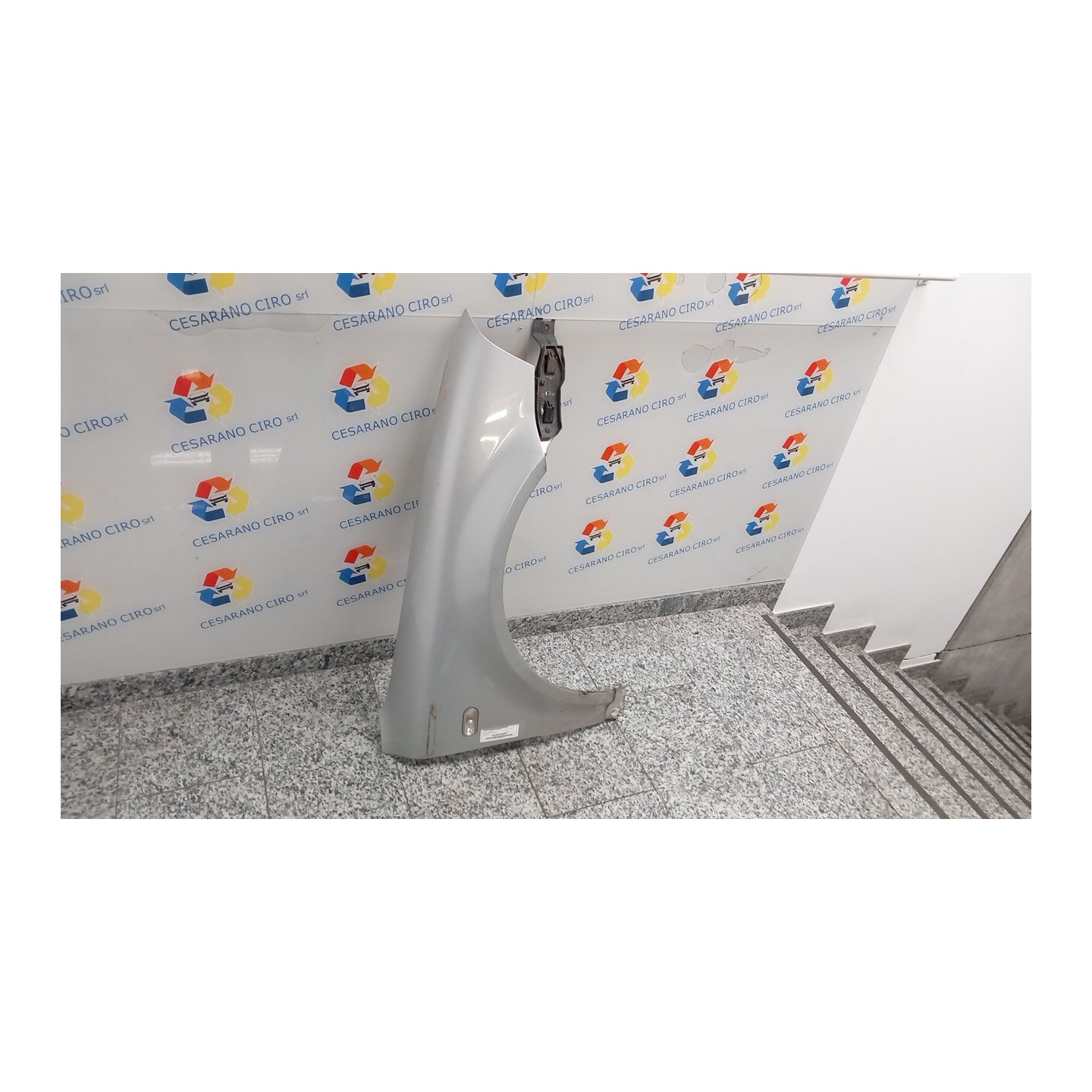 PARAFANGO ANT. DX. 085 VOLKSWAGEN PASSAT (3B) (10/00-03/06) AVB 3B0821106E