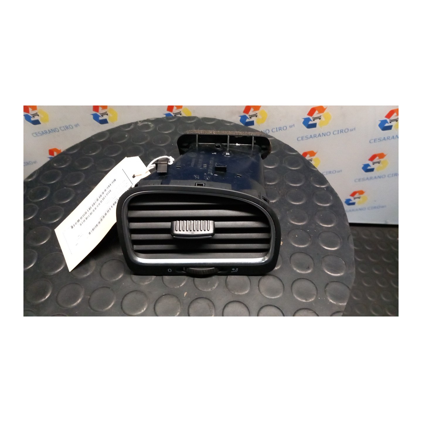 BOCCHETTA ARIA LAT. CRUSCOTTO DX. 063 VOLKSWAGEN GOLF (5K/AJ) (09/08-) CBZ 5K0819704KVAL