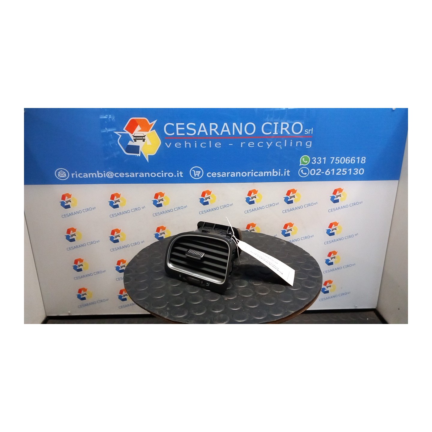 BOCCHETTA ARIA LAT. CRUSCOTTO SX. 064 VOLKSWAGEN GOLF (5K/AJ) (09/08-) CBZ 5K0819703KVAL