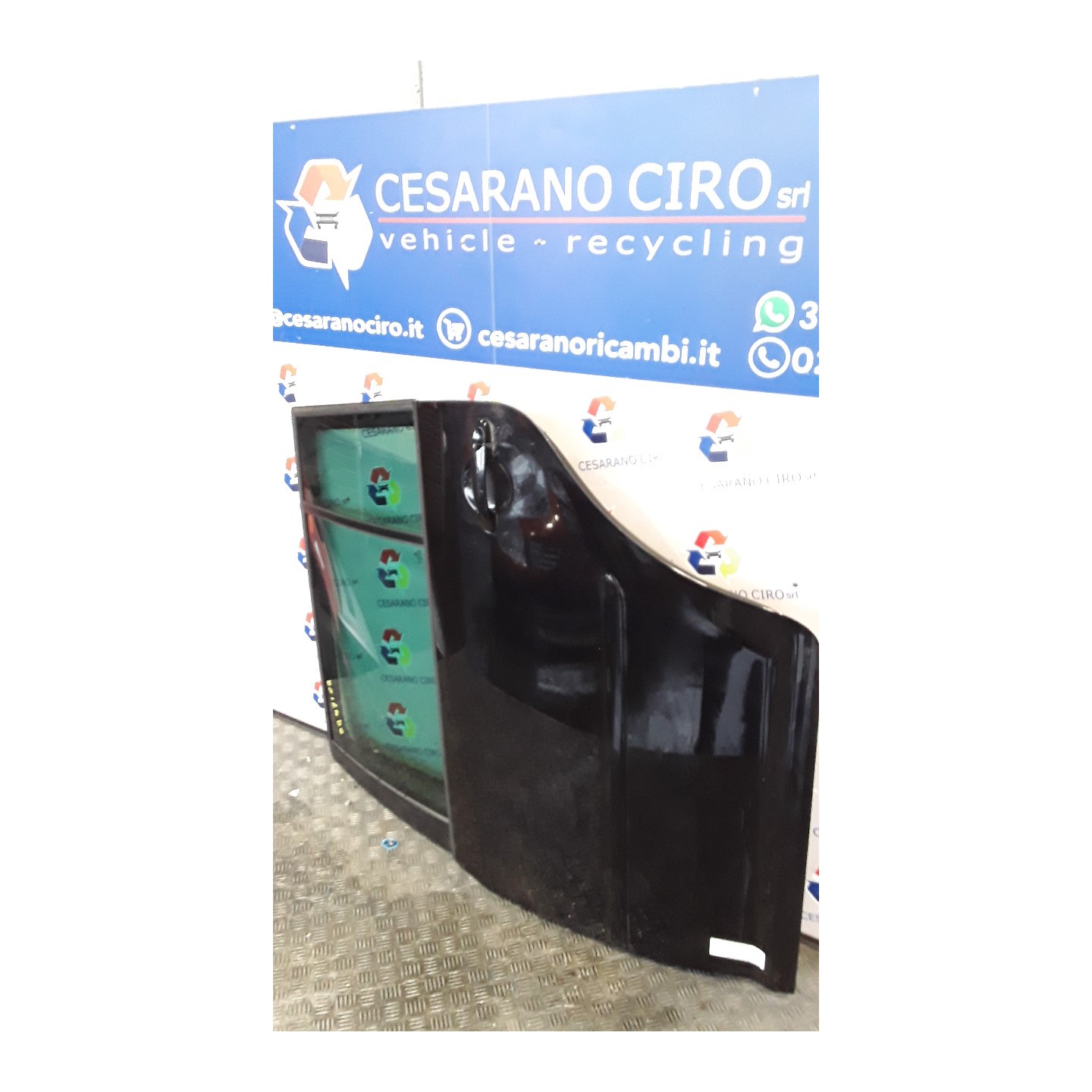 PORTA POST. SX. 076 VOLKSWAGEN TOURAN (1T) (02/03-11/10) BSX 1T0833055R