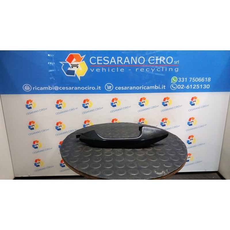 MANIGLIA PORTA POST. SX. 096 KIA SPORTAGE 5A SERIE (12/21-) G4FP 82651R2010