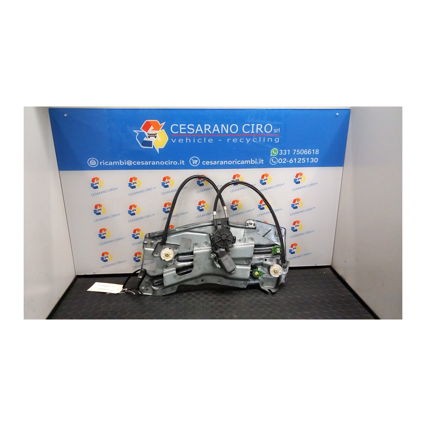 ALZACRISTALLO PARAFANGO POST. DX. 055 CITROEN C3 PLURIEL (05/03-11/10) 8HX 922485
