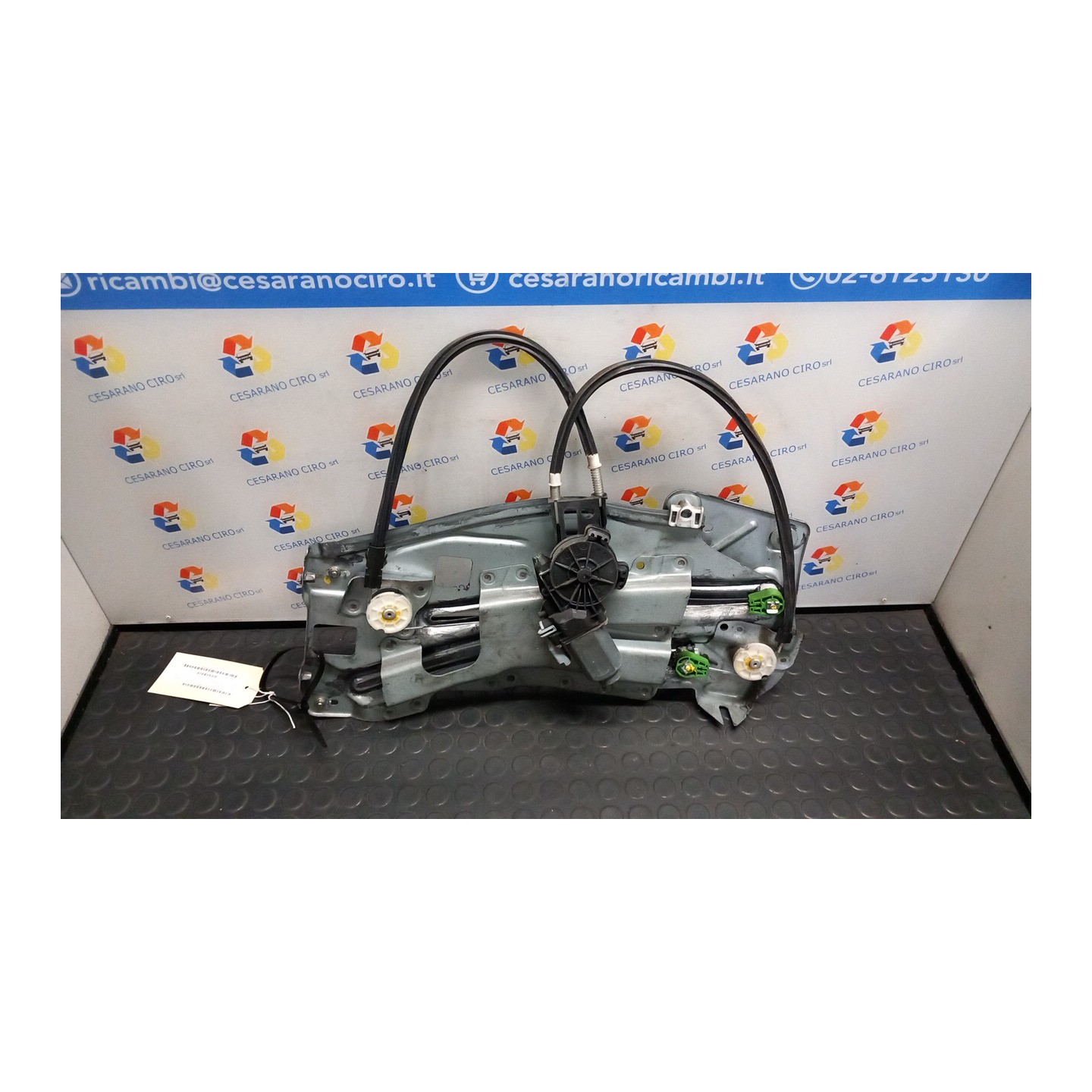 ALZACRISTALLO PARAFANGO POST. DX. 055 CITROEN C3 PLURIEL (05/03-11/10) 8HX 922485