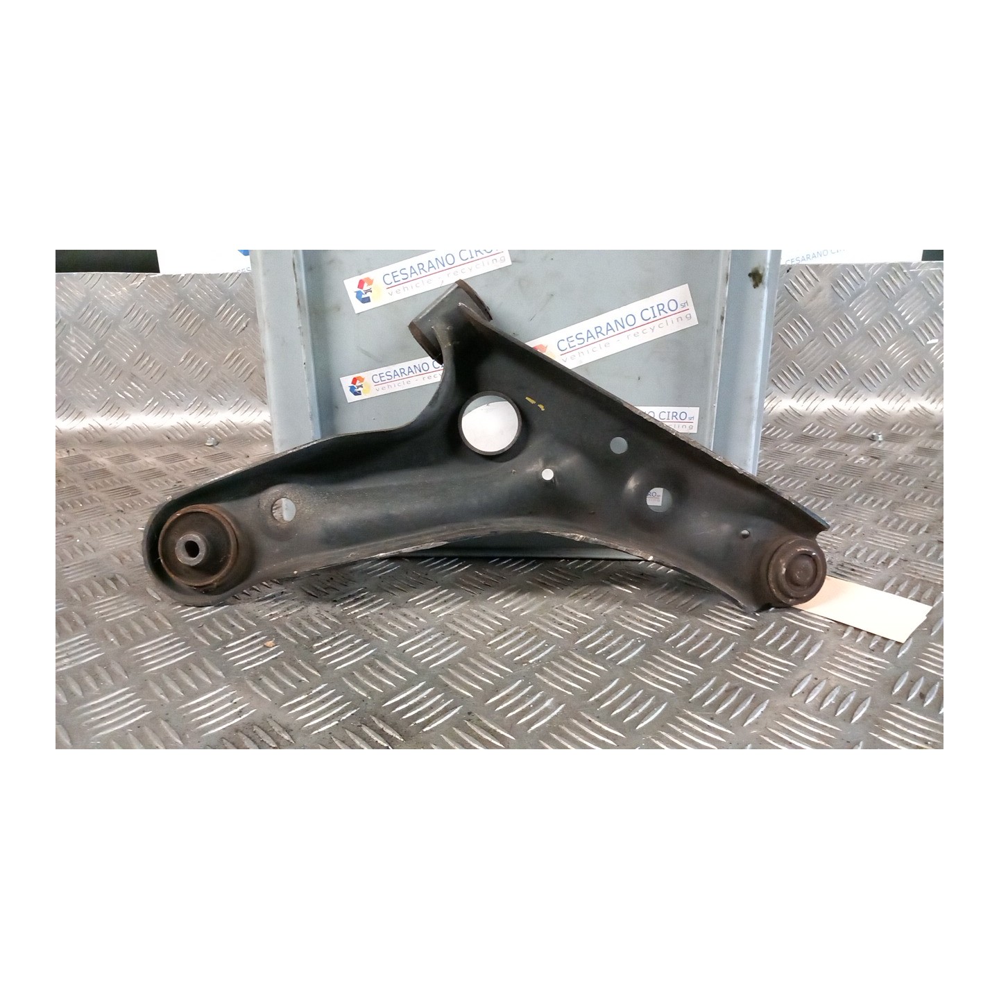 BRACCIO OSCILLANTE SOSP. ANT. SX. 048 NISSAN PIXO (UA0) (04/09-) K10B 545304A00D