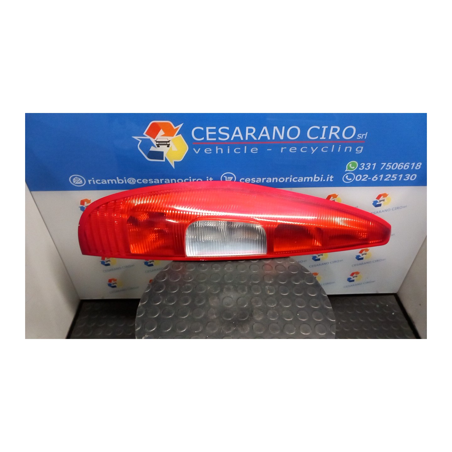 FANALE POST. 02-02-06- SX. 122 MITSUBISHI COLT 7A SERIE (06/04-12/09) 135930 8330A327