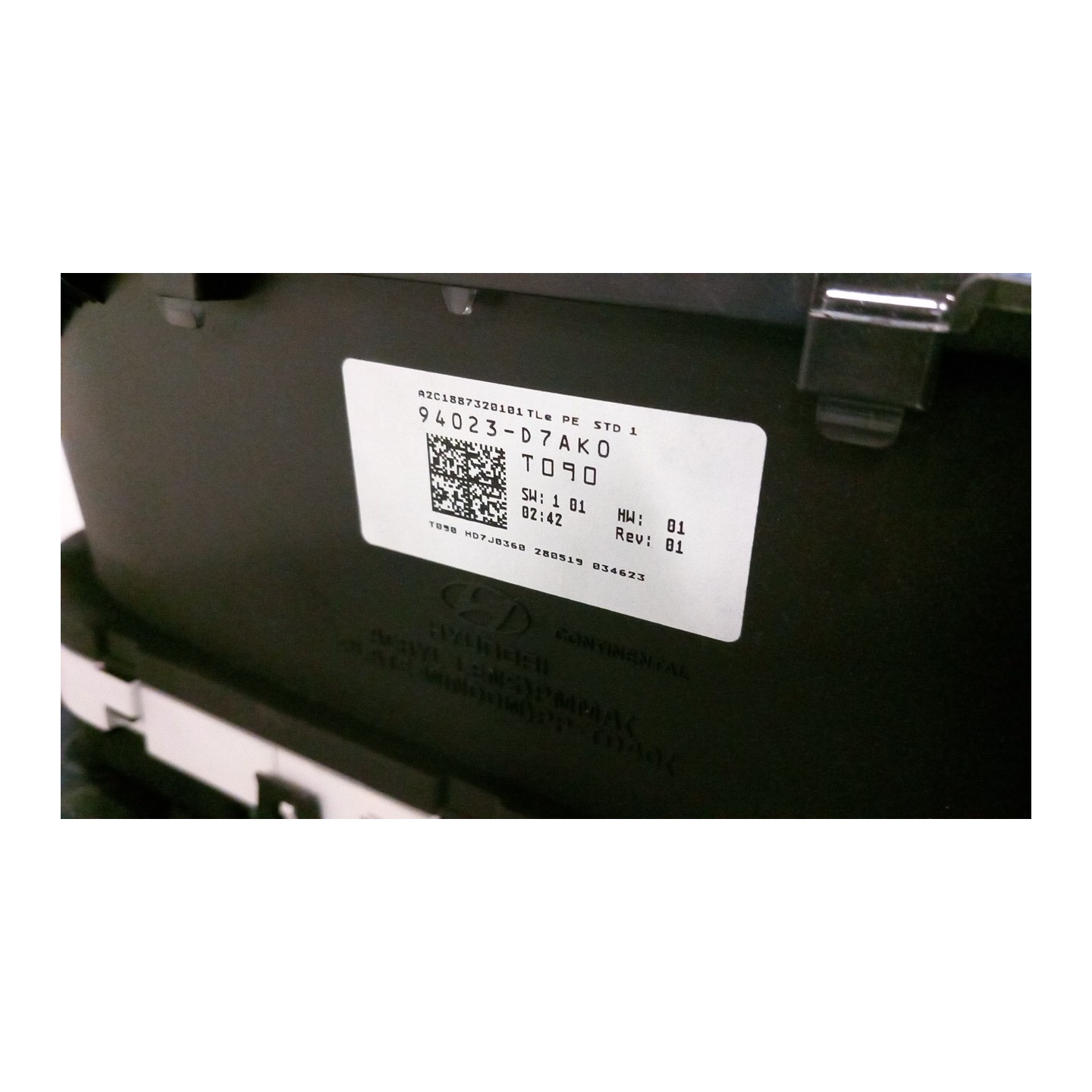 QUADRO STRUMENTI COMPL. MAN 6 MARCE 087 HYUNDAI TUCSON (07/15-12/18) G4FD 94001D7210