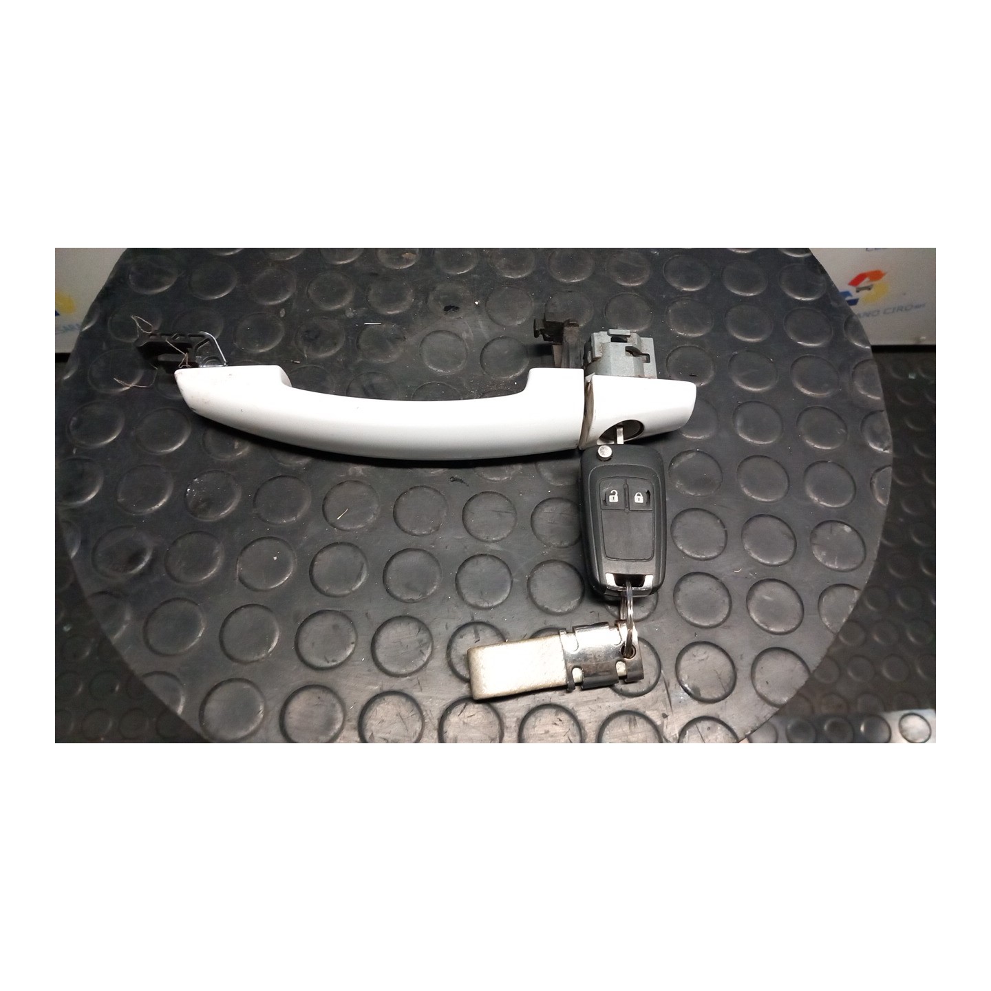 MANIGLIA PORTA ANT. SX. 003 OPEL CORSA (X15) (12/14-12/19) B14XER 13432733