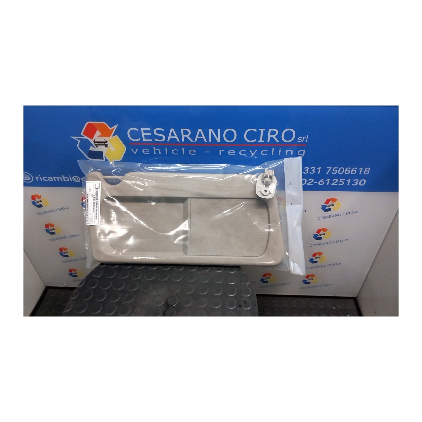 ALETTA PARASOLE PARABREZZA C/AIRBAG PASSEG./VANO PORTAOG. DX. 186 DACIA DOKKER FURGONE (11/12-) K7MA8 964001972R