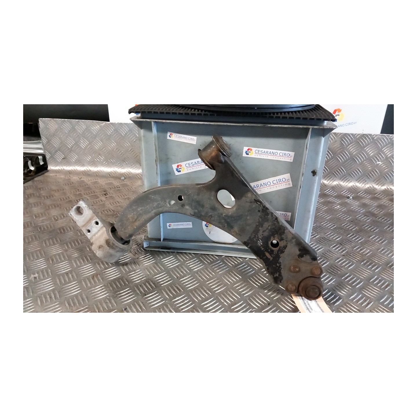 BRACCIO OSCILLANTE SOSP. ANT. SX. 107 FORD FUSION (CBK) (09/02-) FXJA 1436170