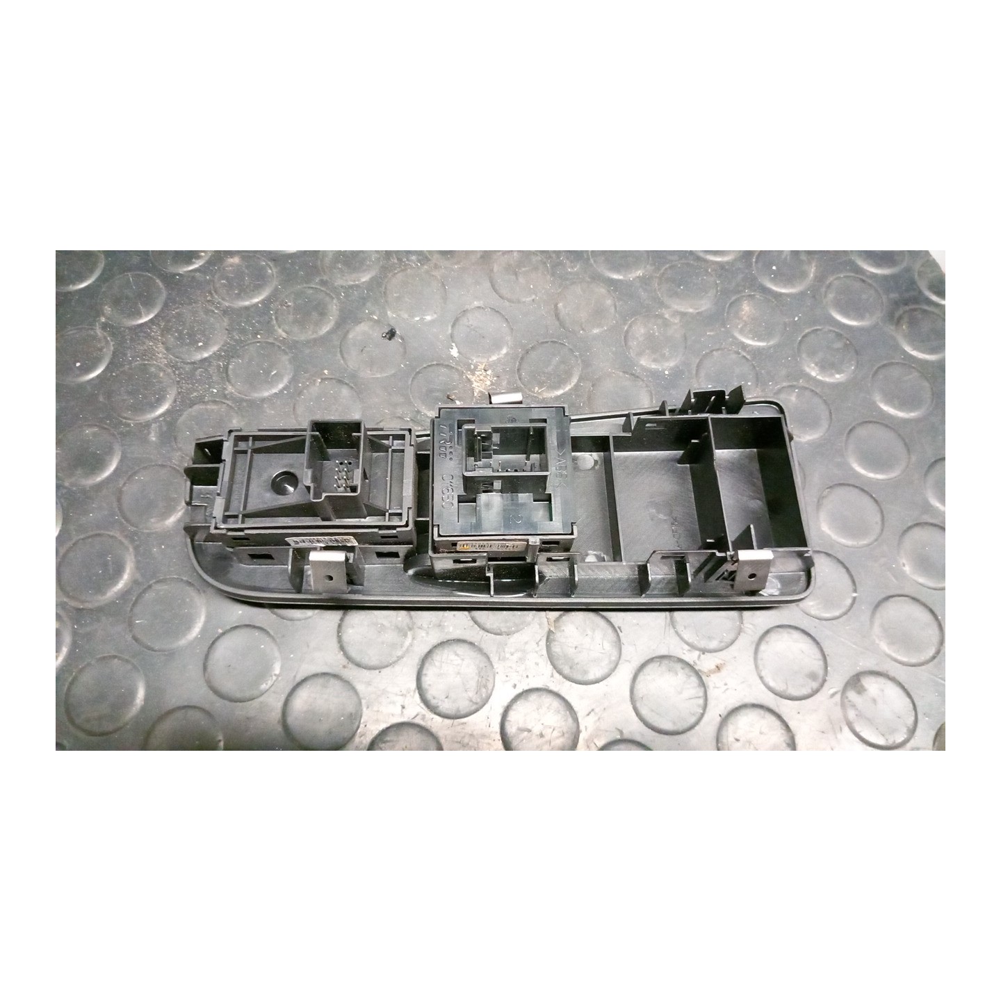 BLOCCO COMANDI ALZACRISTALLI E RETROVISORI EST. SX. 023 FIAT GRANDE PUNTO (2Y) (06/05-12/08 199A4000 735411026