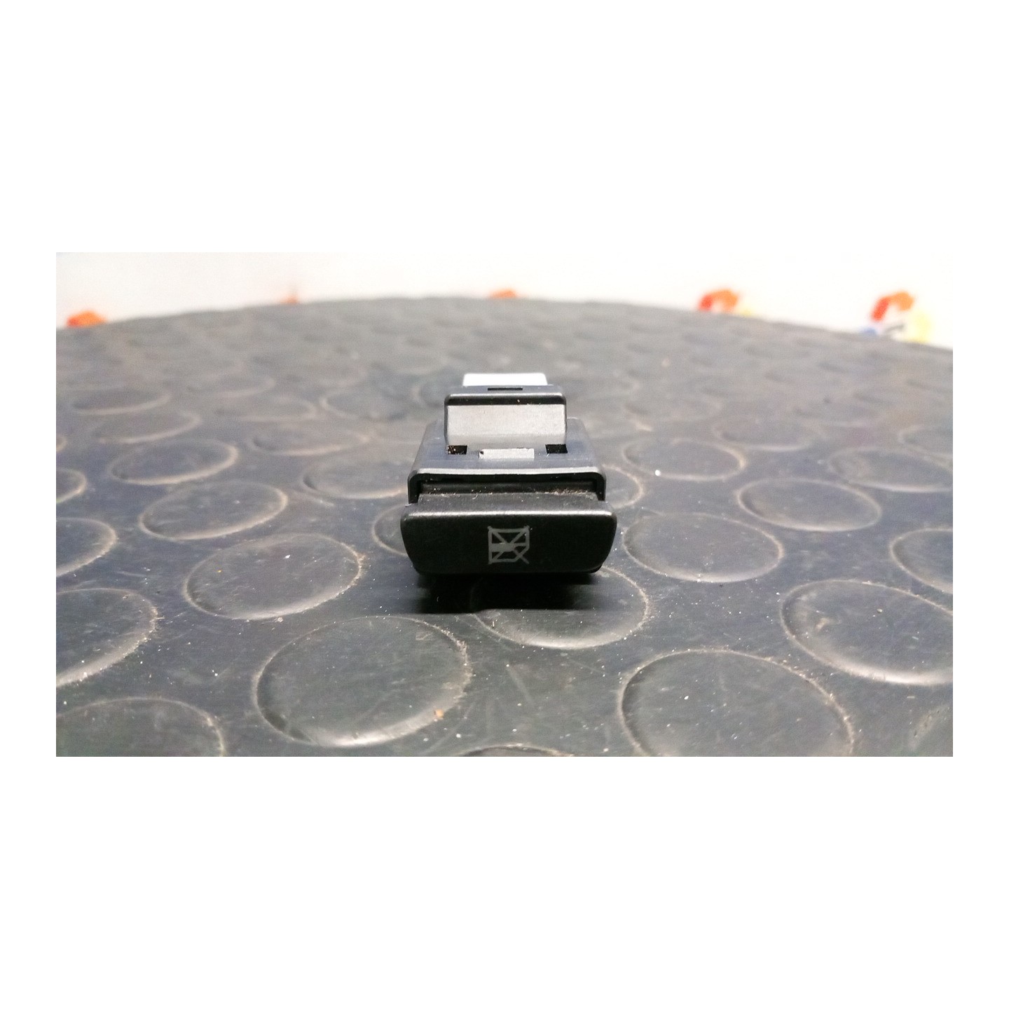 INTERRUTTORE BLOCCO ALZACRISTALLI POST. 077 SEAT IBIZA (6L) (12/01-08/09) BBY 6Q095985901C