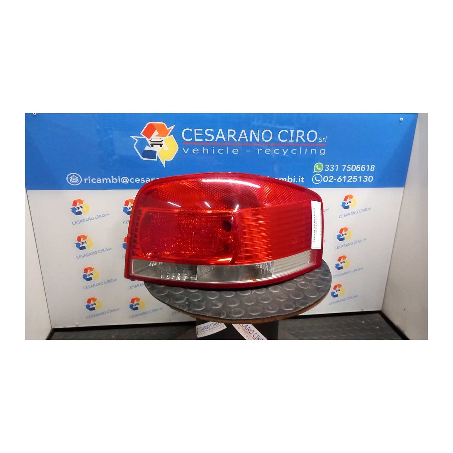 FANALE POST. DX. 111 AUDI A3 (8P) (04/03-06/10) BKD 8P0945096