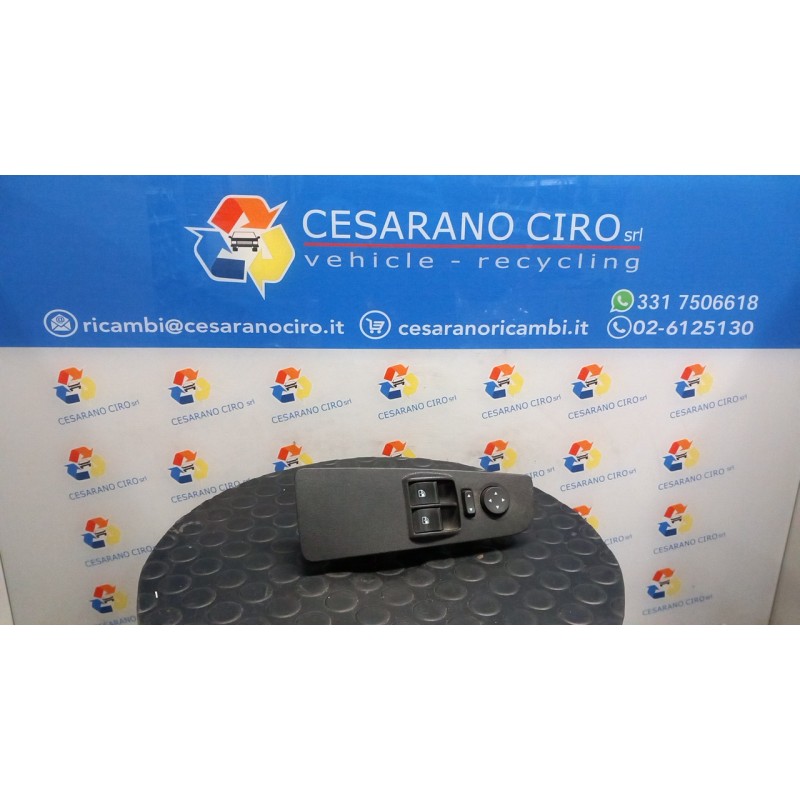 BLOCCO COMANDI ALZACRISTALLI E RETROVISORI EST. ALZACRISTALLO ELETTRICO POST SX. 135 FIAT GRANDE PUNTO (2Y) (06/05-12/08 199A300