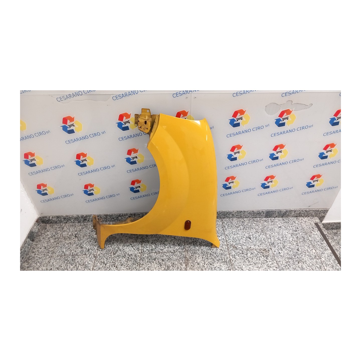 PARAFANGO ANT. SX. 031 RENAULT KANGOO (08/97-04/03) K7JA7 7751691052