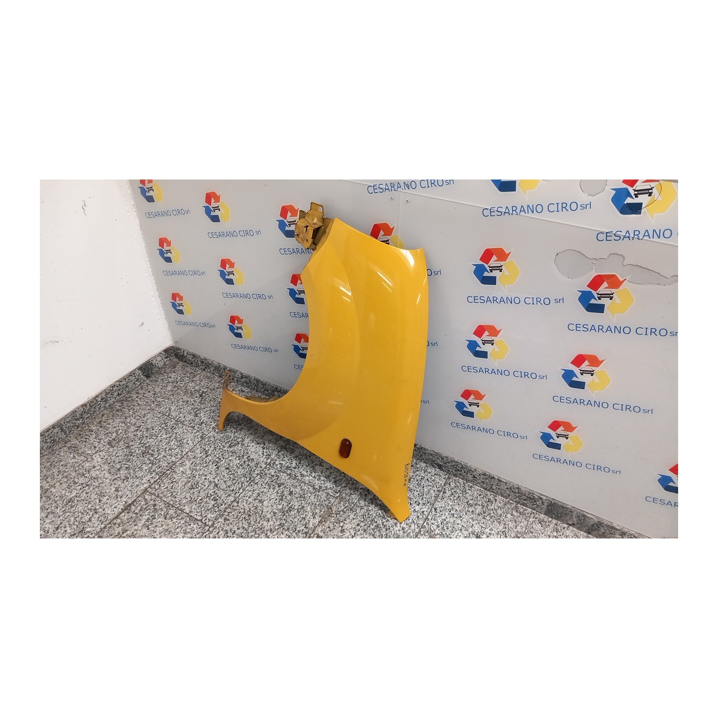 PARAFANGO ANT. SX. 031 RENAULT KANGOO (08/97-04/03) K7JA7 7751691052