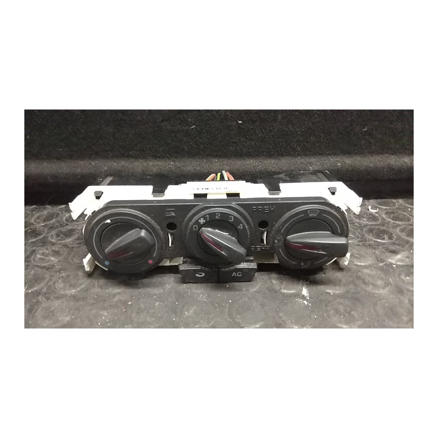 BLOCCO COMANDO CLIMATIZZAZIONE C/CLIMA A REGOLAZ. ELETTRONICA 059 SEAT IBIZA (6J) (05/08-03/13) CGP 6J0820043DNEE