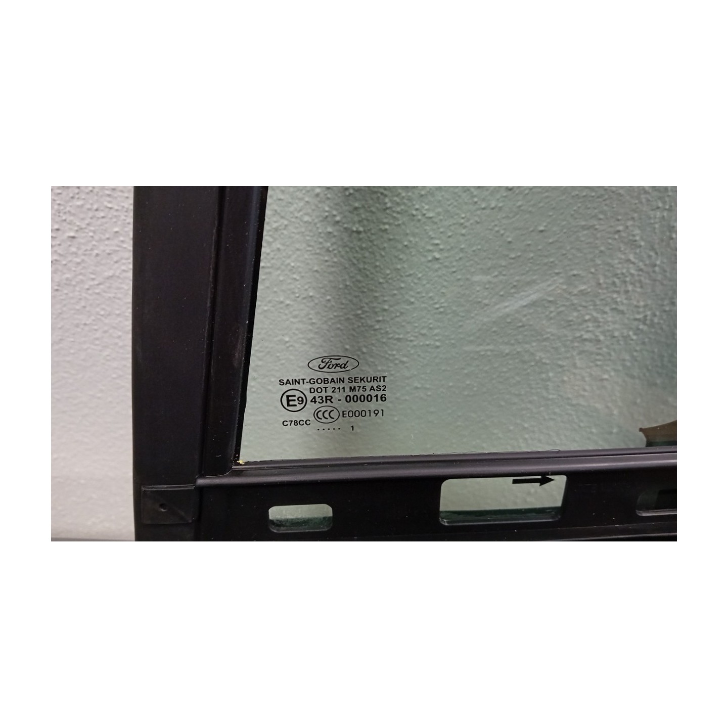 FISSO PORTA POST. C/GUARNIZIONE PERI SX. 006 FORD FOCUS (CGE) (04/18-)  2452193