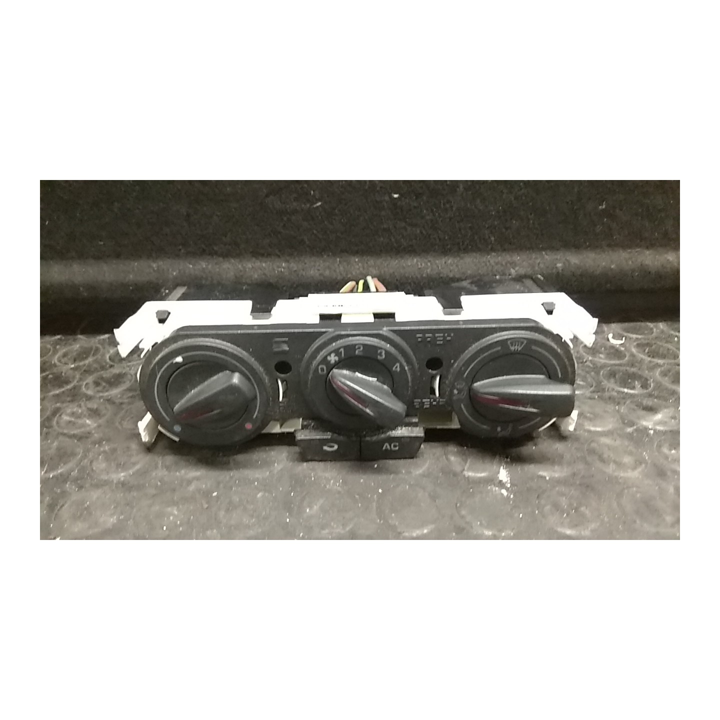 BLOCCO COMANDO CLIMATIZZAZIONE C/CLIMA A REGOLAZ. ELETTRONICA 059 SEAT IBIZA (6J) (05/08-03/13) CGP 6J0820043DNEE