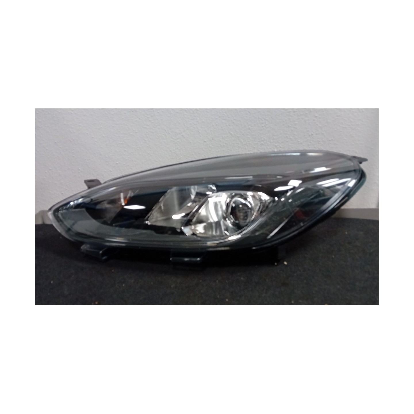 PROIETTORE LIVELLO 3 SX. 009 FORD FIESTA (CE1) (04/17-)  2547951