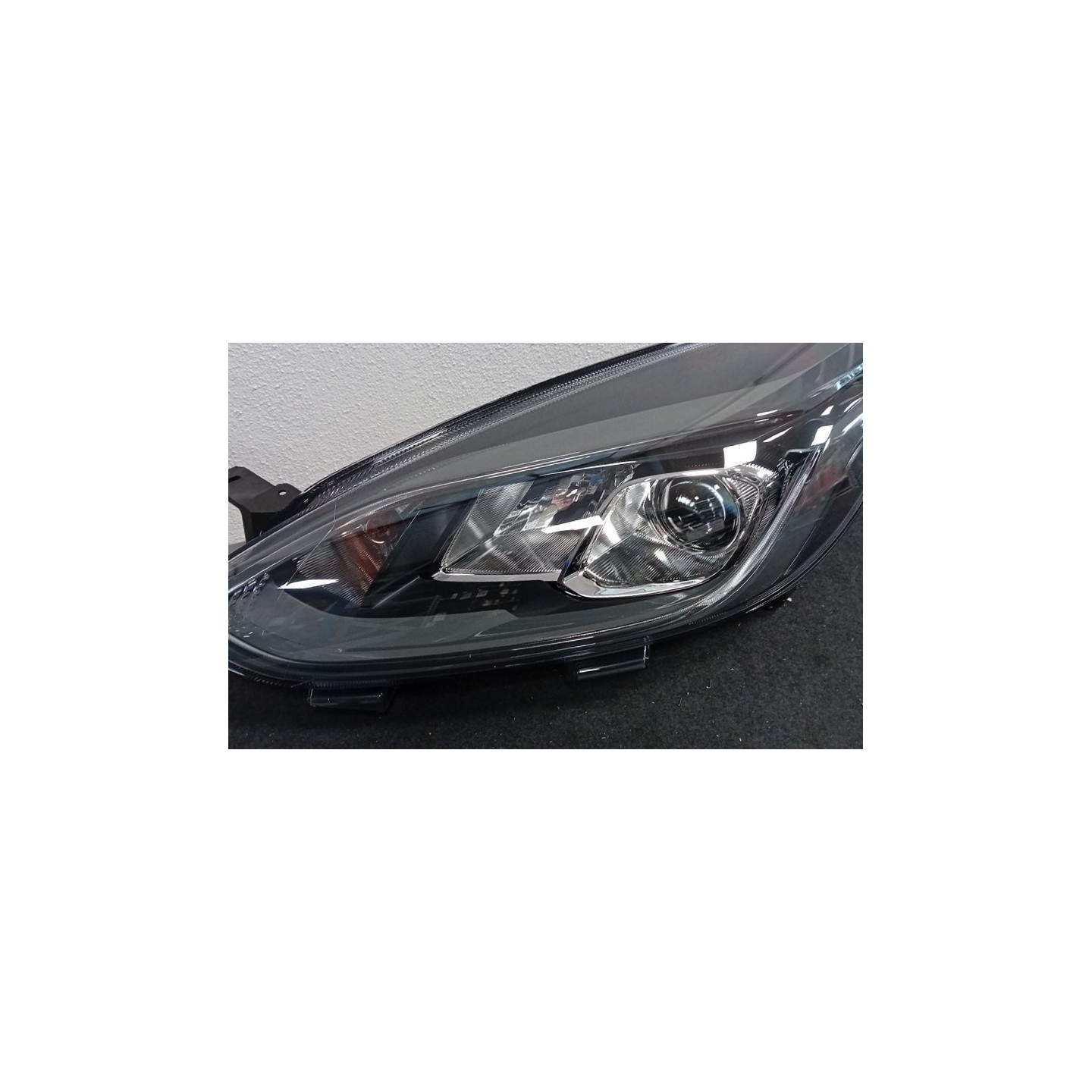 PROIETTORE LIVELLO 3 SX. 009 FORD FIESTA (CE1) (04/17-)  2547951