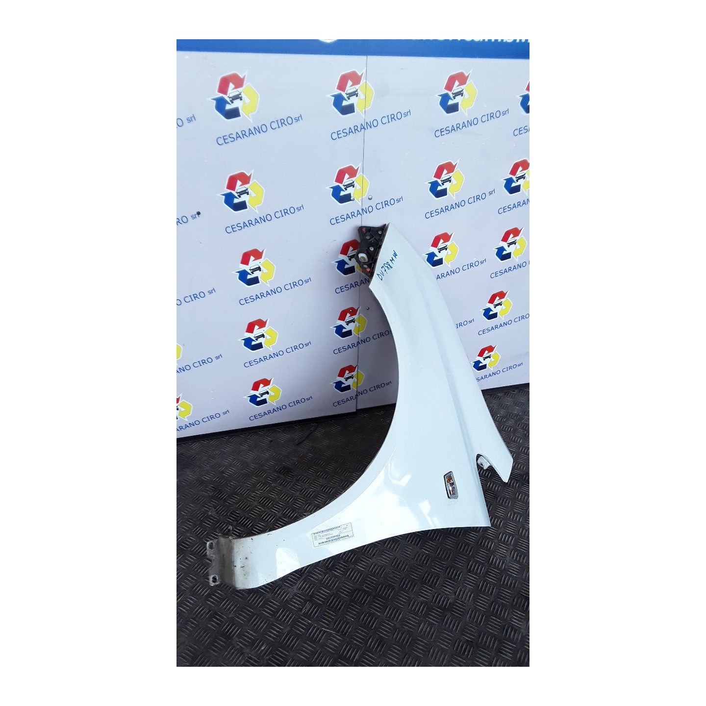 PARAFANGO ANT. SX. 068 OPEL CORSA (S07) (07/06-02/11) Z12XEP 93189645