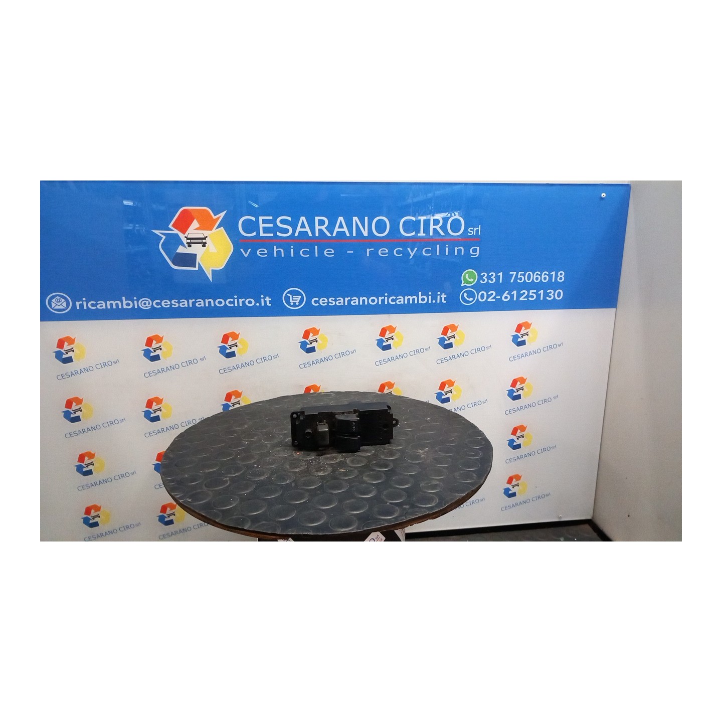 BLOCCO COMANDI ALZACRISTALLI 106 MAZDA MAZDA 2 1A SERIE (02/03-08/07 FUJA DD1466350B