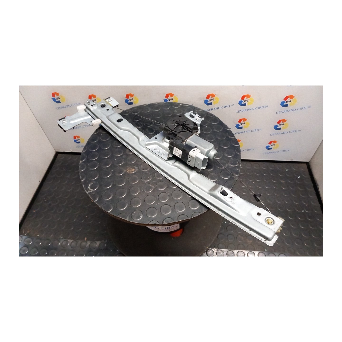 ALZACRISTALLO ELETTR. PORTA ANT. C/MOTORINO SX. 016 PEUGEOT 207 (06/09-) KFT 9221FT