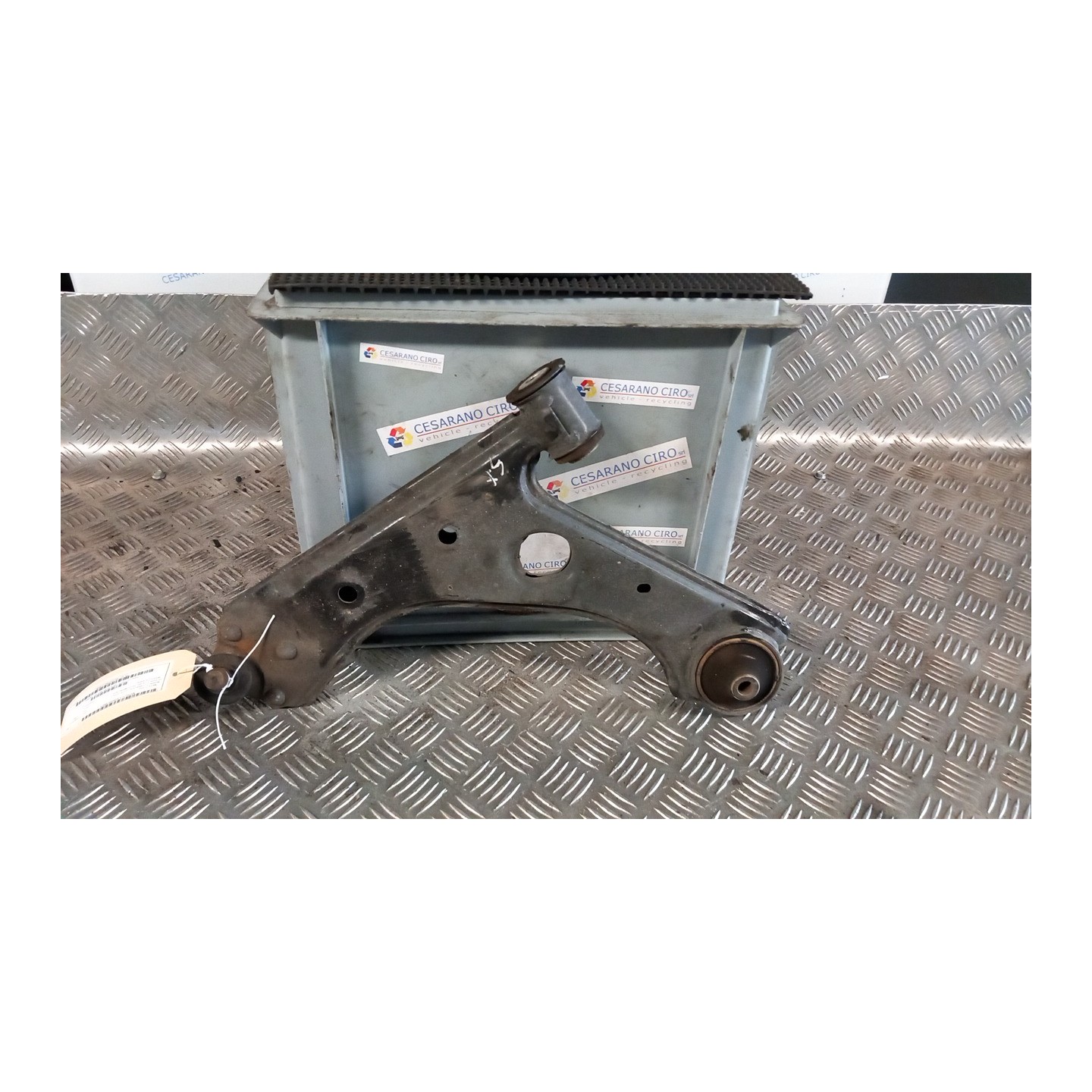 BRACCIO OSCILLANTE SOSP. ANT. SX. 070 OPEL CORSA (X15) (12/14-12/19) B14XER 13426552