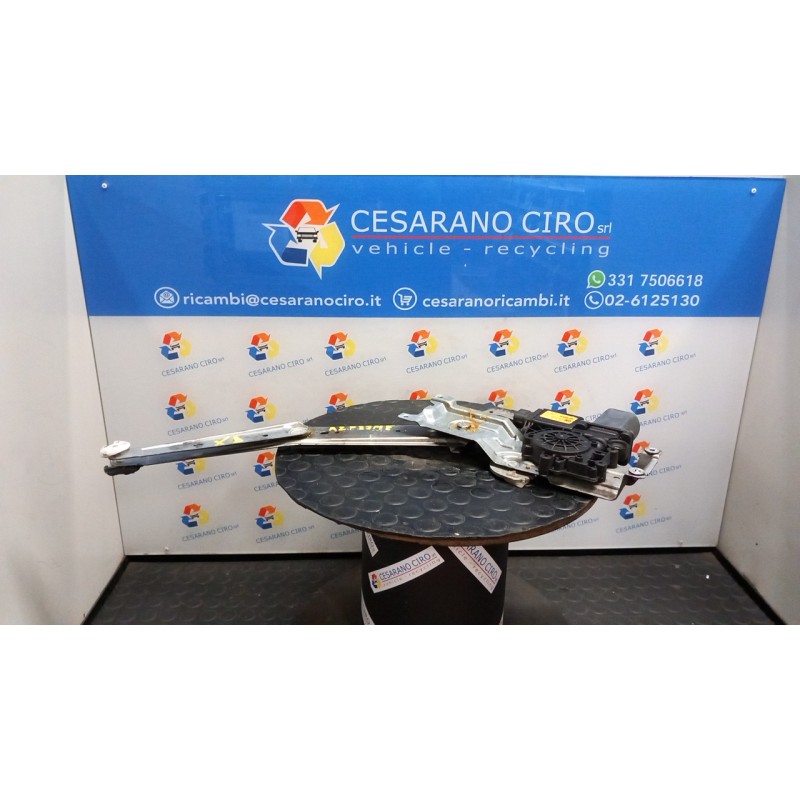 ALZACRISTALLO ELETTR. PORTA ANT. DX. 019 OPEL CORSA (S93) (01/93-09/00) X12XE 90444380