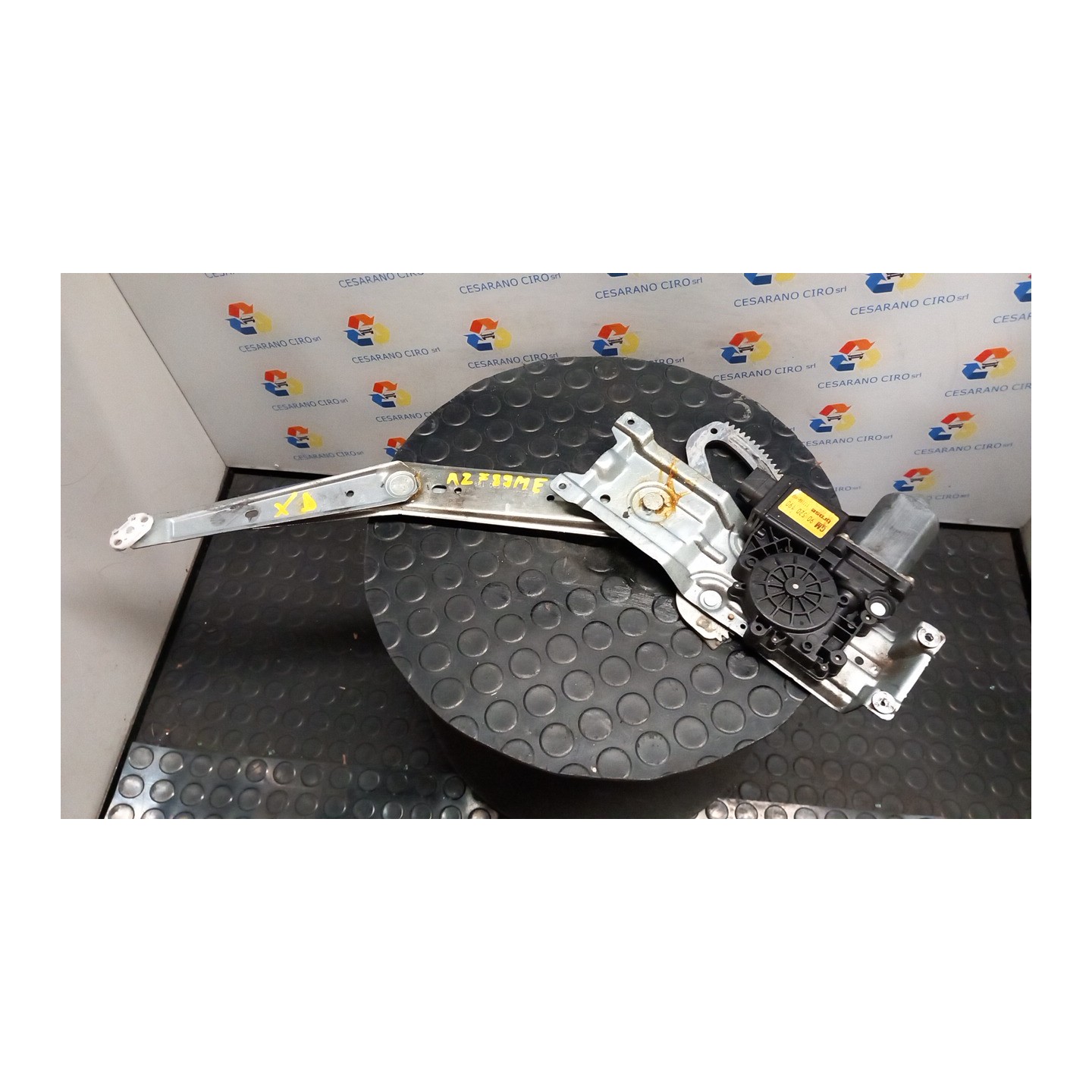ALZACRISTALLO ELETTR. PORTA ANT. DX. 019 OPEL CORSA (S93) (01/93-09/00) X12XE 90444380